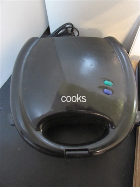 SANDWICH MAKERS & OMELET PANS