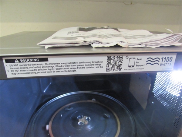 1100 WATT PANASONIC MICROWAVE
