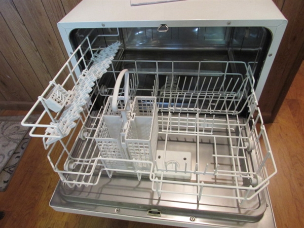 SPT COUNTERTOP PORTABLE DISHWASHER ON ROLLING STAND - LIKE NEW CONDITION
