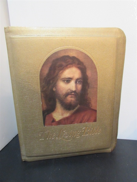 BIBLES & MORE