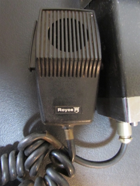VINTAGE ROYCE CB W/MIC & UNIDEN BEARCAT SCANNER