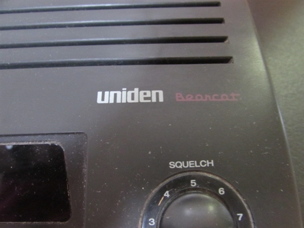 VINTAGE ROYCE CB W/MIC & UNIDEN BEARCAT SCANNER