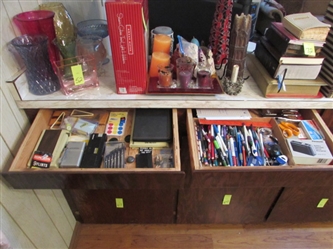 CONTENTS OF 2 DRAWERS