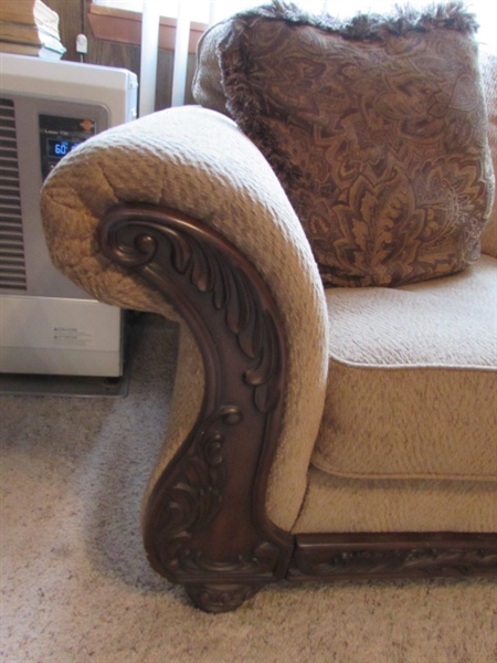 3-CUSHION SOFA WITH CARVED WOOD ARMS & ACCENT PILLOWS - VERY CLEAN & COMFORTABLE