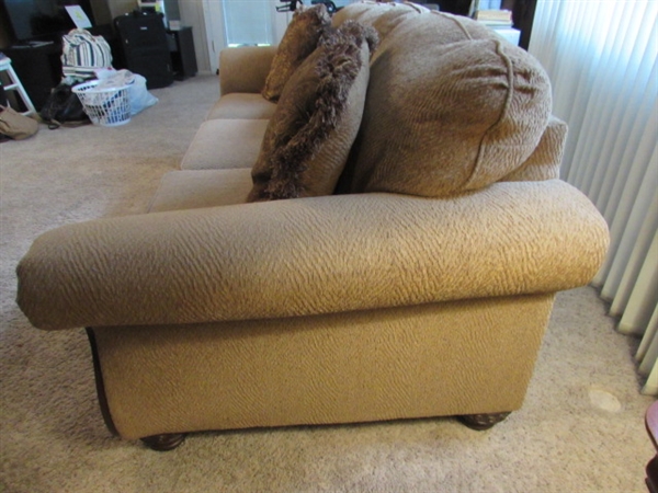 3-CUSHION SOFA WITH CARVED WOOD ARMS & ACCENT PILLOWS - VERY CLEAN & COMFORTABLE