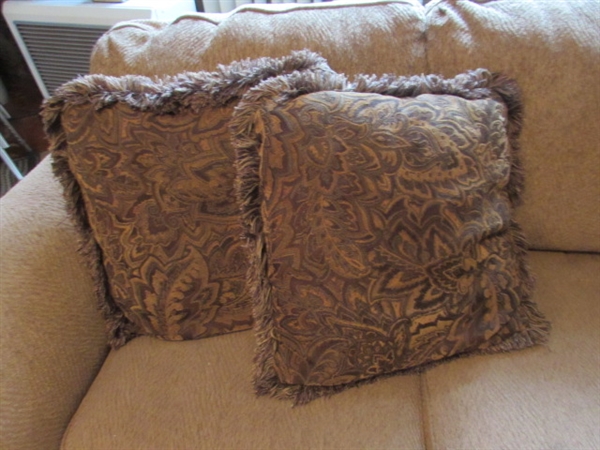 3-CUSHION SOFA WITH CARVED WOOD ARMS & ACCENT PILLOWS - VERY CLEAN & COMFORTABLE