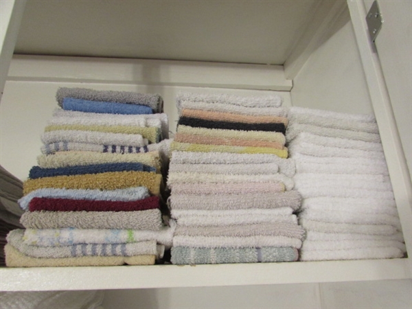 BATH TOWELS, HAND TOWELS & WASHCLOTHS