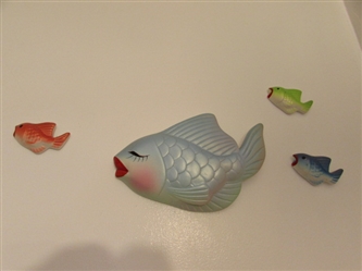 VINTAGE CHALKWARE FISH WALL DECOR
