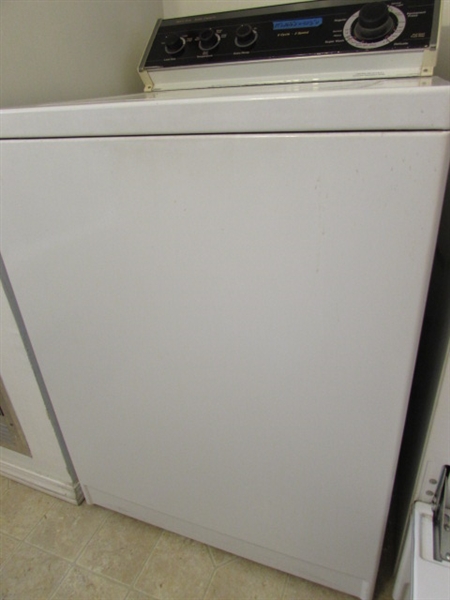 WHIRLPOOL HEAVY DUTY-LARGE CAPACITY WASHING MACHINE