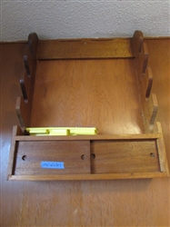 WOODEN WALL MOUNT RIFLE RACK & GUN CLEANING KIT