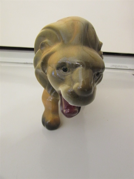 VINTAGE SHAWNEE BIRD PLANTER & LION STATUE