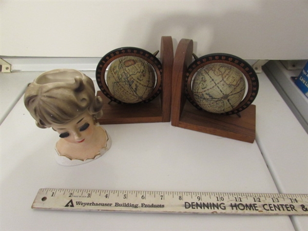 WOODEN BOOKENDS WITH GLOBES & VINTAGE RUBENS HEAD VASE