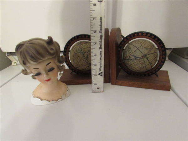 WOODEN BOOKENDS WITH GLOBES & VINTAGE RUBENS HEAD VASE