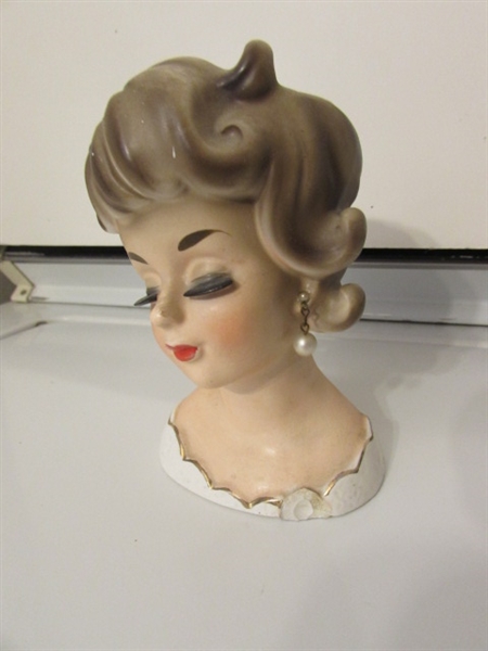 WOODEN BOOKENDS WITH GLOBES & VINTAGE RUBENS HEAD VASE