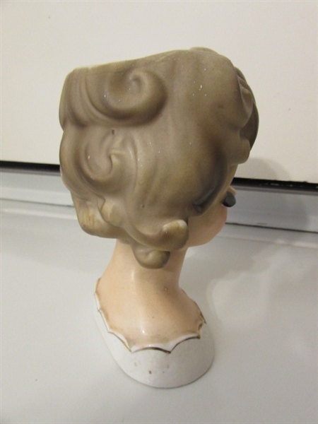 WOODEN BOOKENDS WITH GLOBES & VINTAGE RUBENS HEAD VASE
