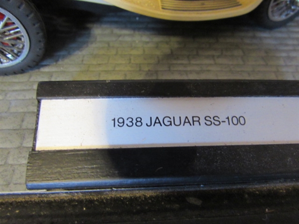 FRANKLIN MINT 1/24 SCALE 1938 JAGUAR SS100 DIECAST CAR IN CASE