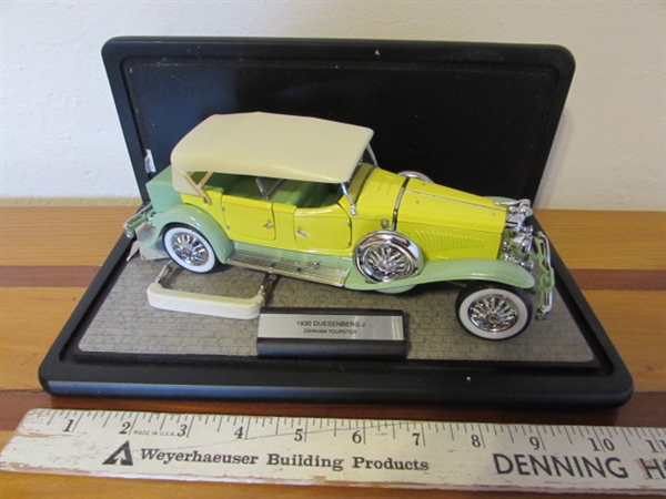 FRANKLIN MINT 1/24 SCALE 1930 DUESENBERG J DERHAM TOURSTER DIE CAST CAR IN CASE