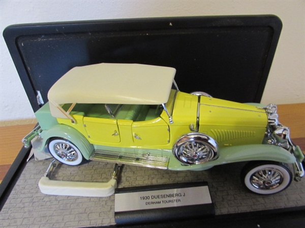 FRANKLIN MINT 1/24 SCALE 1930 DUESENBERG J DERHAM TOURSTER DIE CAST CAR IN CASE
