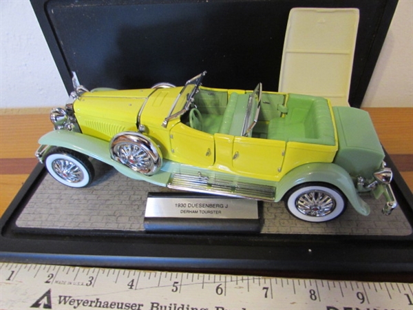 FRANKLIN MINT 1/24 SCALE 1930 DUESENBERG J DERHAM TOURSTER DIE CAST CAR IN CASE