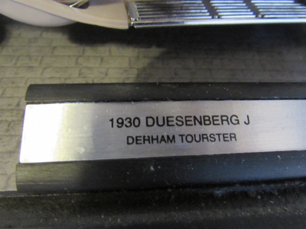 BURGUNDY FRANKLIN MINT 1/24 SCALE 1930 DUESENBERG J DURHAM TOURSTER DIE CAST CAR IN CASE