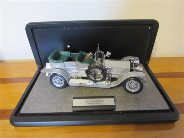 FRANKLIN MINT 1/24 SCALE 1907 ROLLS ROYCE THE SILVER GHOST DIE CAST CAR IN CASE