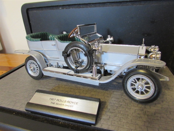 FRANKLIN MINT 1/24 SCALE 1907 ROLLS ROYCE THE SILVER GHOST DIE CAST CAR IN CASE