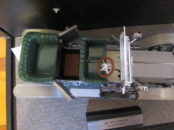 FRANKLIN MINT 1/24 SCALE 1907 ROLLS ROYCE THE SILVER GHOST DIE CAST CAR IN CASE