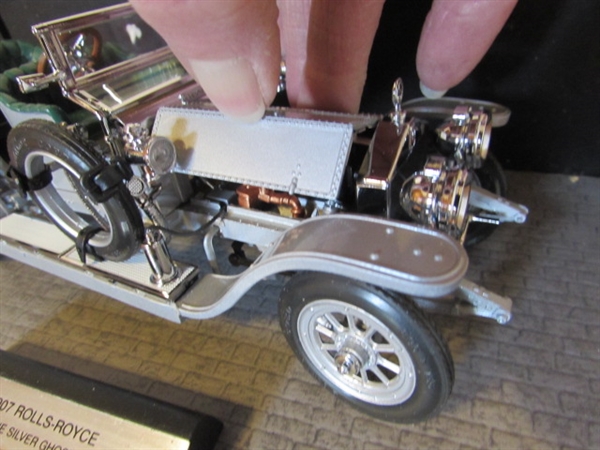FRANKLIN MINT 1/24 SCALE 1907 ROLLS ROYCE THE SILVER GHOST DIE CAST CAR IN CASE