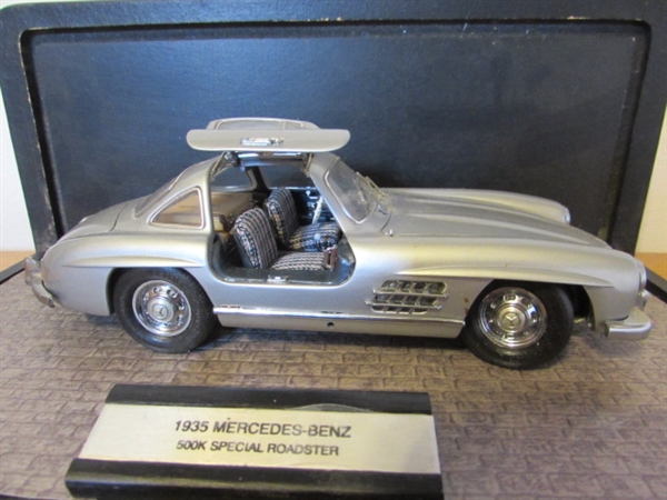 FRANKLIN MINT 1/24 SCALE 1954 MERCEDES BENZ 300SL DIECAST CAR IN CASE