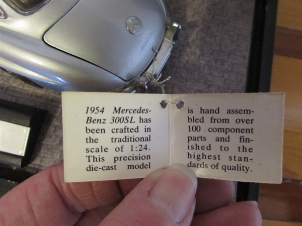 FRANKLIN MINT 1/24 SCALE 1954 MERCEDES BENZ 300SL DIECAST CAR IN CASE