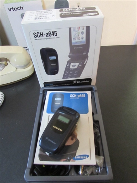 VINTAGE & MODERN TELEPHONES & 2 FLIP PHONES