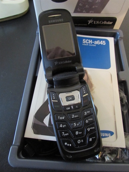 VINTAGE & MODERN TELEPHONES & 2 FLIP PHONES