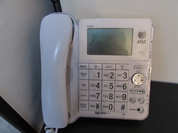 VINTAGE & MODERN TELEPHONES & 2 FLIP PHONES