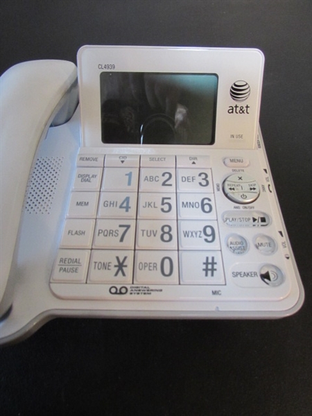 VINTAGE & MODERN TELEPHONES & 2 FLIP PHONES