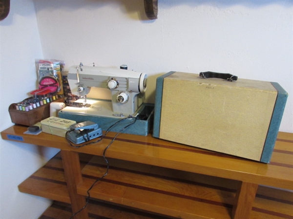 VINTAGE DOMESTIC SEWING MACHINE (WORKS) IN CASE & SEWING SUPPLIES