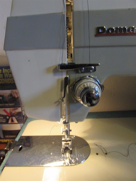 VINTAGE DOMESTIC SEWING MACHINE (WORKS) IN CASE & SEWING SUPPLIES