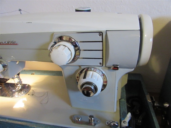 VINTAGE DOMESTIC SEWING MACHINE (WORKS) IN CASE & SEWING SUPPLIES