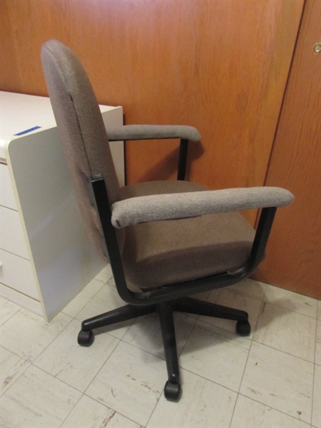 COMPUTER DESK WITH OFFICE SUPPLIES & ROLLING CHAIR