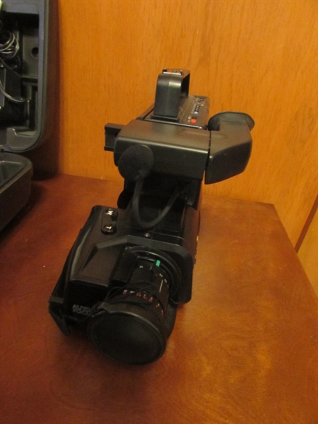 VINTAGE VHS MOVIE CAMERA, & TRANSFER EQUIPMENT