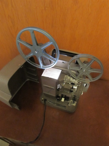 BELL & HOWARD PROJECTOR