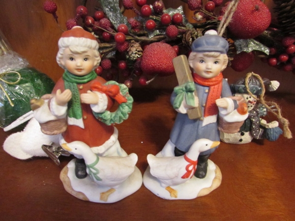 CHRISTMAS DECOR