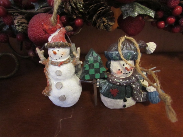 CHRISTMAS DECOR