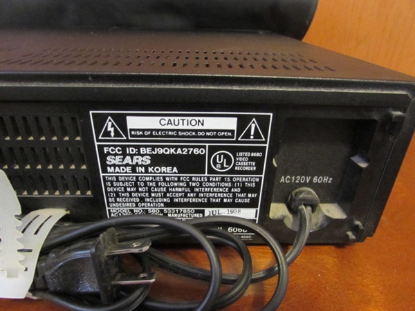 VINTAGE SEARS VHS PLAYER - POWERS ON