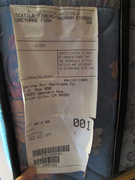 QUEEN MATTRESS & BOXSPRING W/GOLD TONE BED FRAME