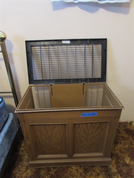 VINTAGE PLASTIC STORAGE CABINET WITH HINGED TOP LID
