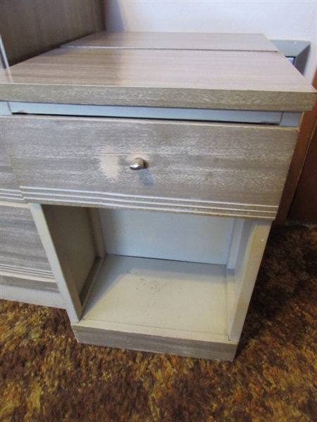 VINTAGE 6-DRAWER DRESSER W/MIRROR, & 2 NIGHTSTANDS - DOVETAILED DRAWERS