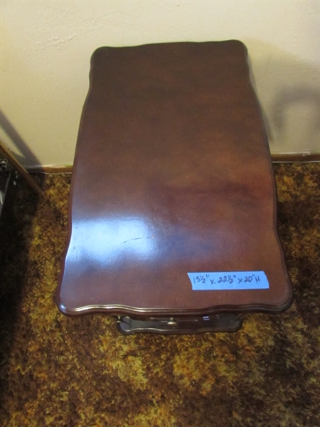 SIDE TABLE W/PULL OUT & MAGAZINE HOLDER ON THE INSIDE