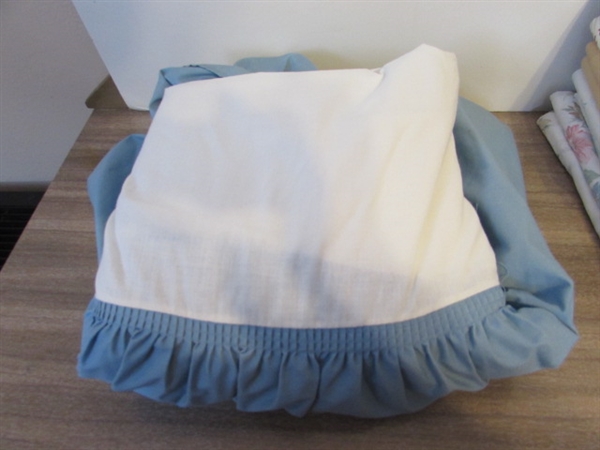 QUEEN SHEETS & VARIOUS PILLOWCASES