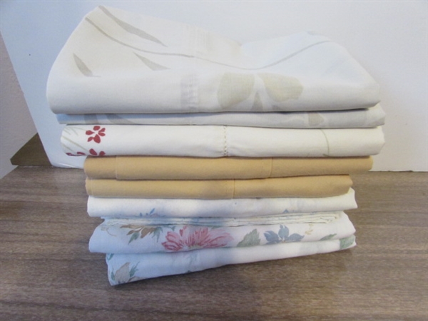 QUEEN SHEETS & VARIOUS PILLOWCASES