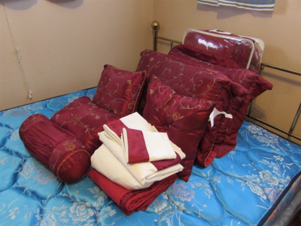 QUEEN COMFORTER SET W/ACCENT PILLOWS & SHEETS